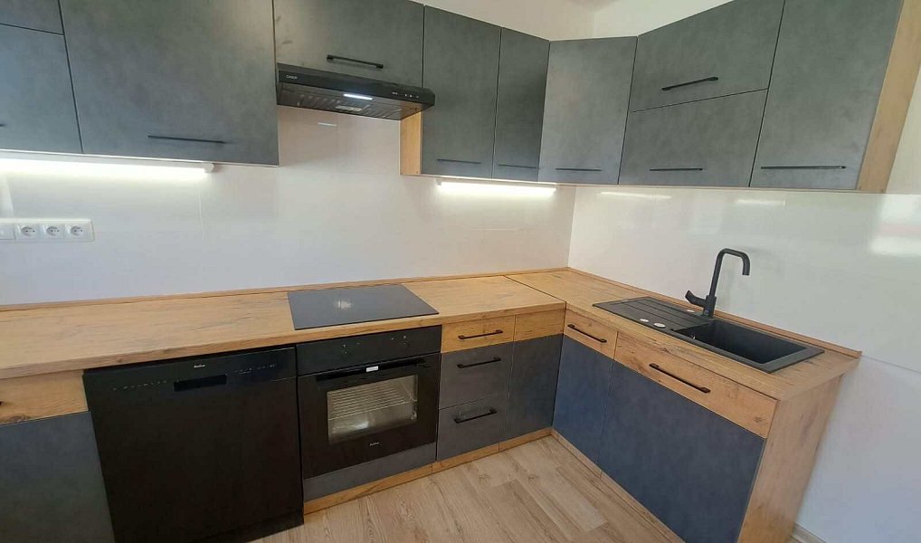 Pronájem bytu 3+kk 80 m², Chomutov – náhled fotky 3