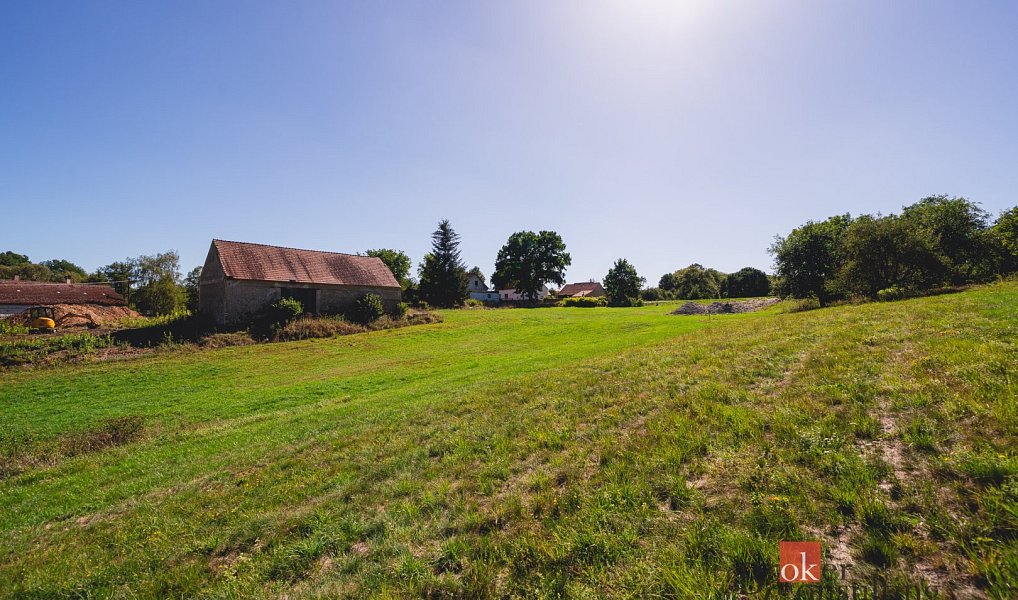 Prodej stavebního pozemku 1 091 m², Radnice – náhled fotky 7