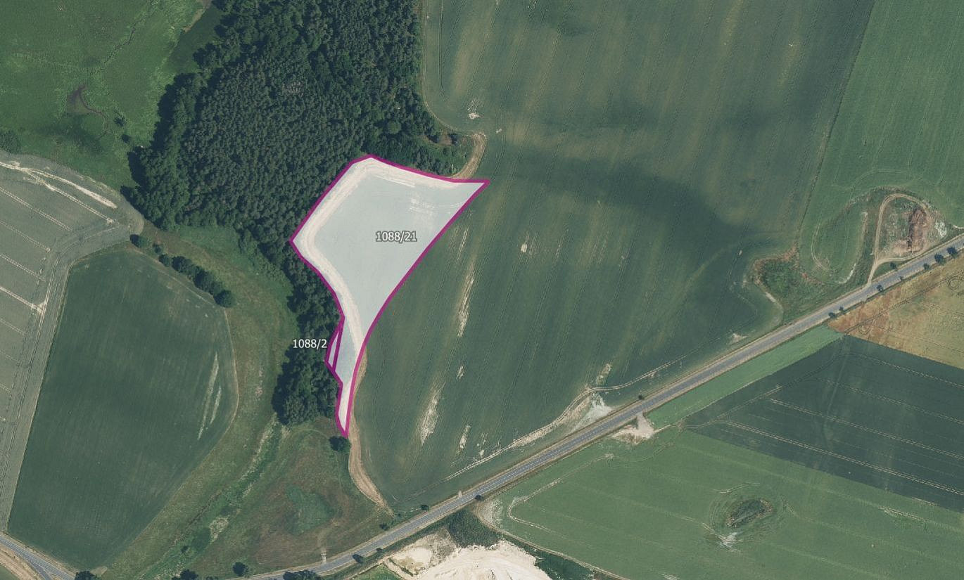 Prodej pole 14 739 m² – fotografie 2
