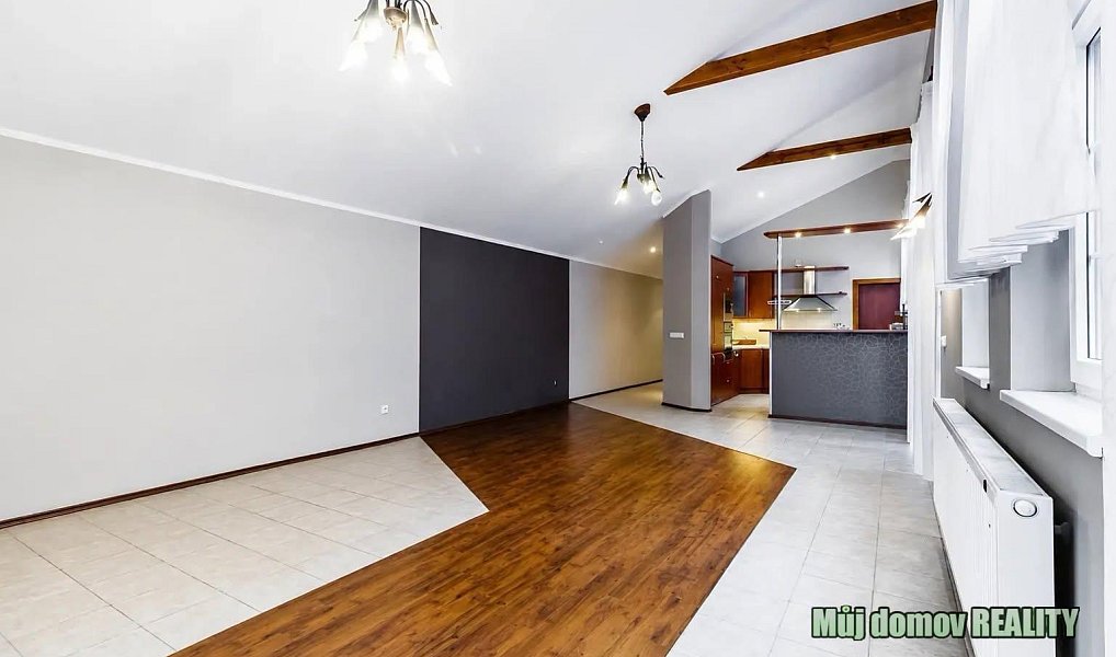 Pronájem domu 1 300 m² s pozemkem 1 022 m², Praha – náhled fotky 2
