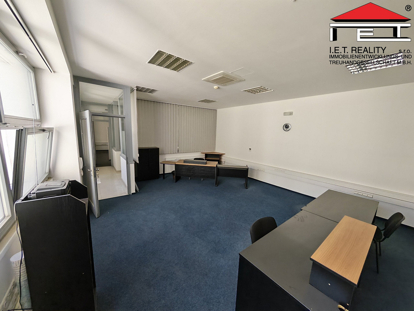 Pronájem kanceláře 264 m² – pohled 3