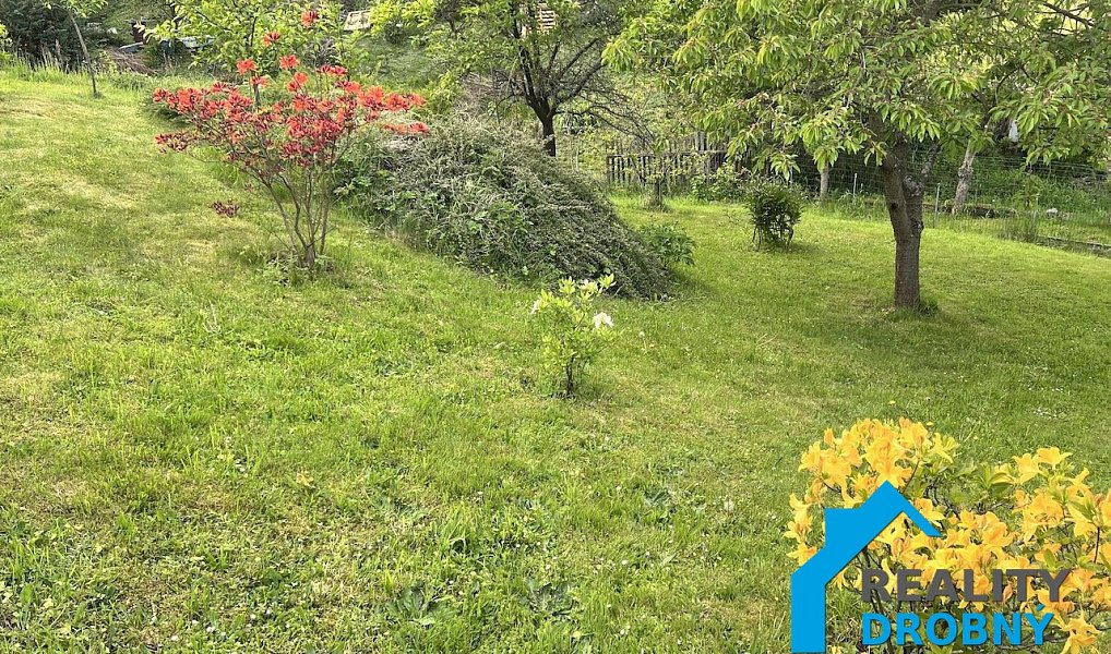 Prodej stavebního pozemku 1 033 m², Huntířov – náhled fotky 4