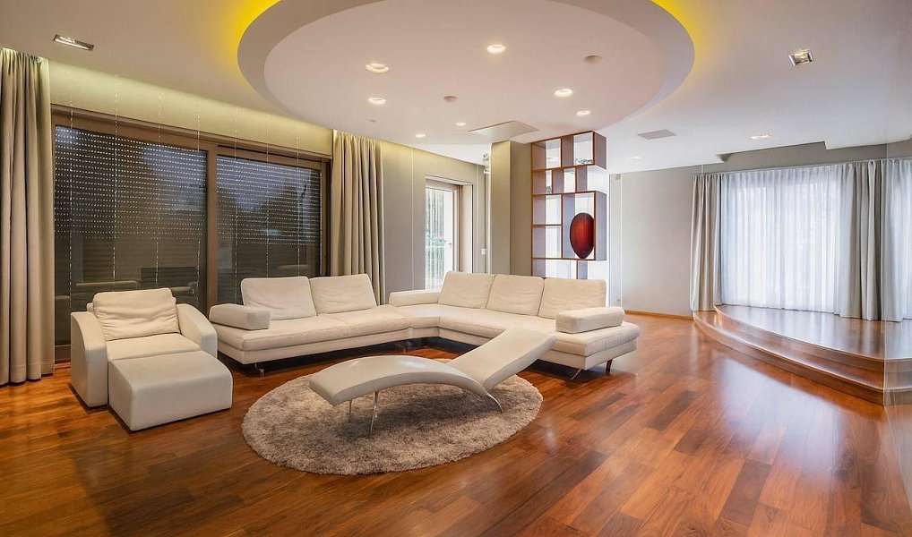 Prodej domu 700 m² s pozemkem 1 893 m², Roztoky – náhled fotky 3