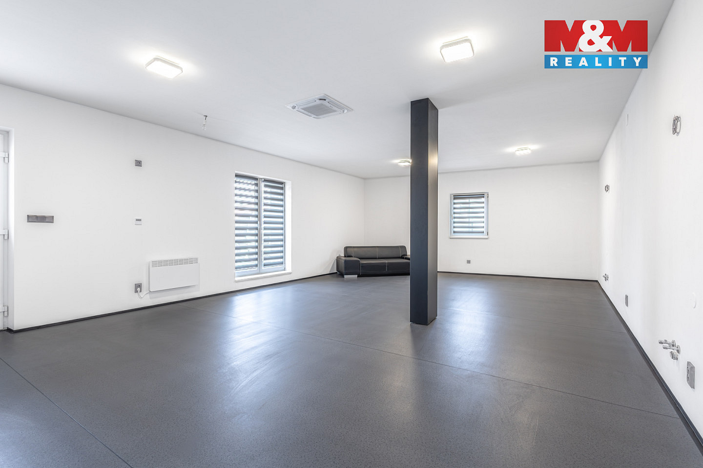 Pronájem obchodních prostor 65 m² – fotografie 3