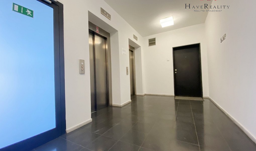Pronájem bytu 2+kk 65 m², Praha – náhled fotky 13