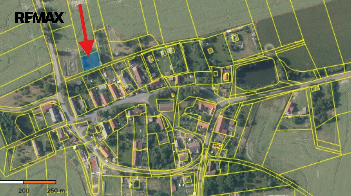 Prodej stavebního pozemku 666 m² – fotografie 3