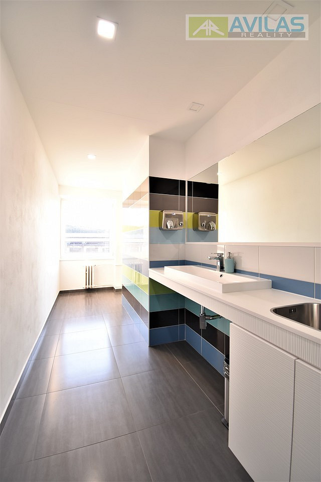 Pronájem kanceláře 35 m² – fotografie 5