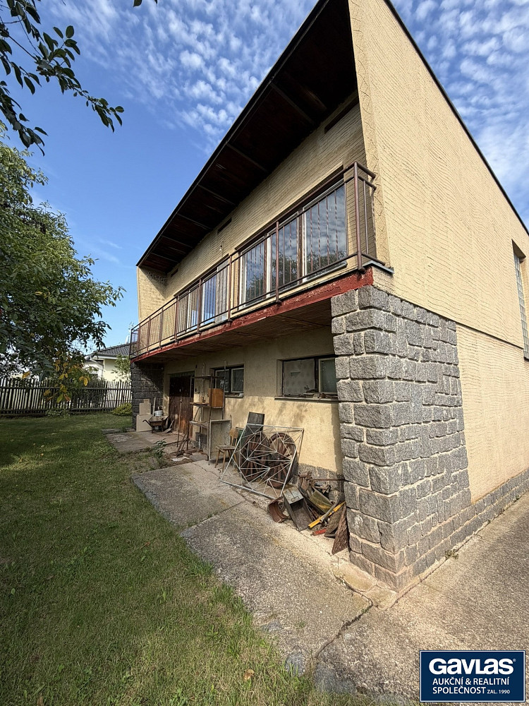 Prodej domu 179 m² s pozemkem 805 m² – fotografie 2