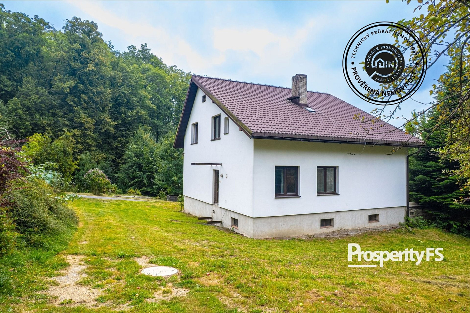 Prodej domu 250 m² s pozemkem 1 546 m²