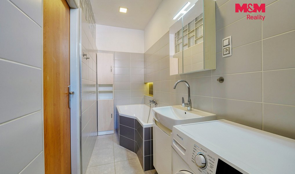 Prodej nájemního domu, činžáku 343 m², Plzeň – náhled fotky 19