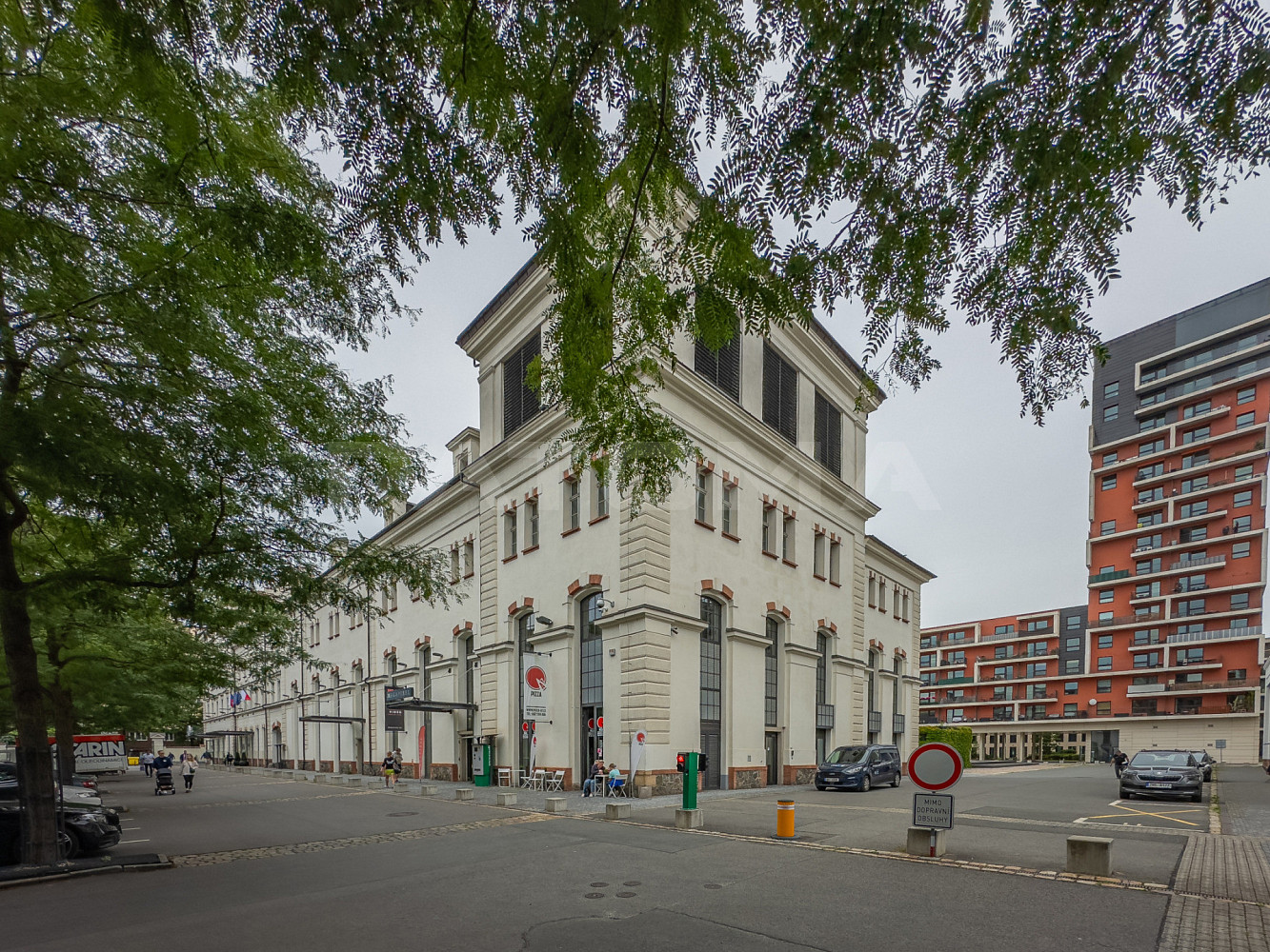 Pronájem reprezentativních kanceláří o rozměrech 1400 m² v lokalitě Praha 7 - Holešovice