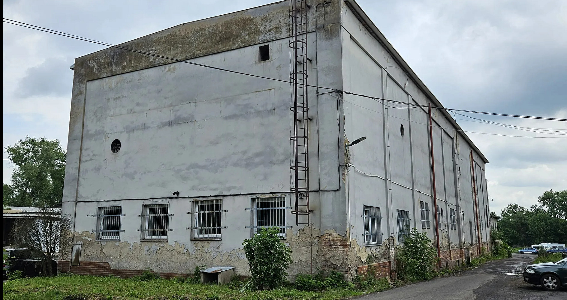Pronájem skladovacích prostor 400 m² – fotografie 3