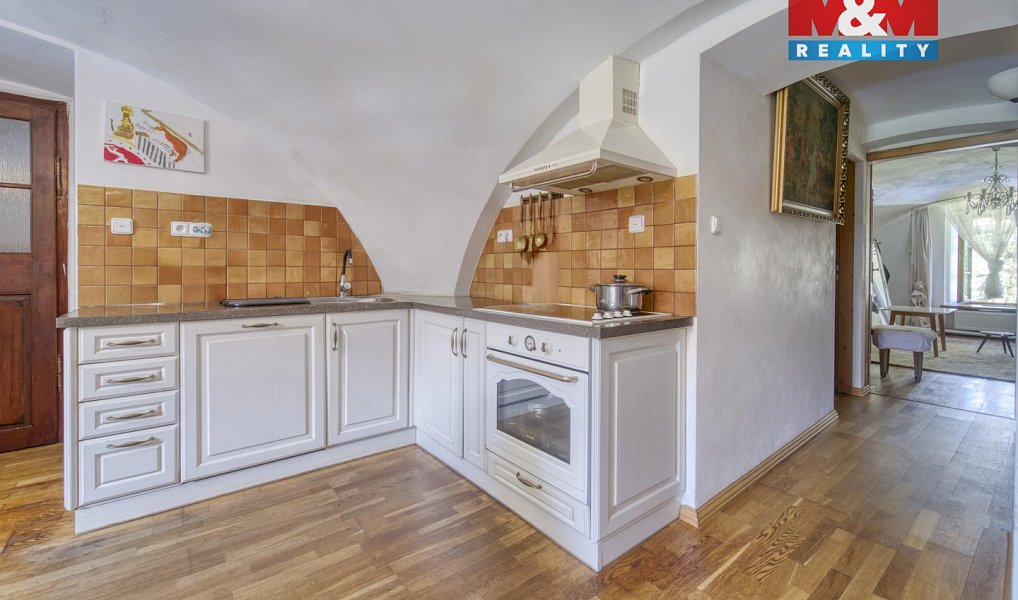 Prodej ubytovacího objektu 1 614 m², Červené Poříčí – fotka 1 z 30