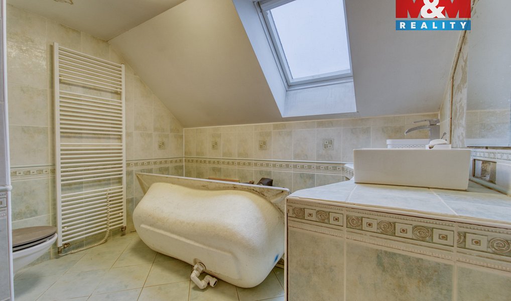 Prodej domu 157 m² s pozemkem 1 029 m², Dolany – náhled fotky 25
