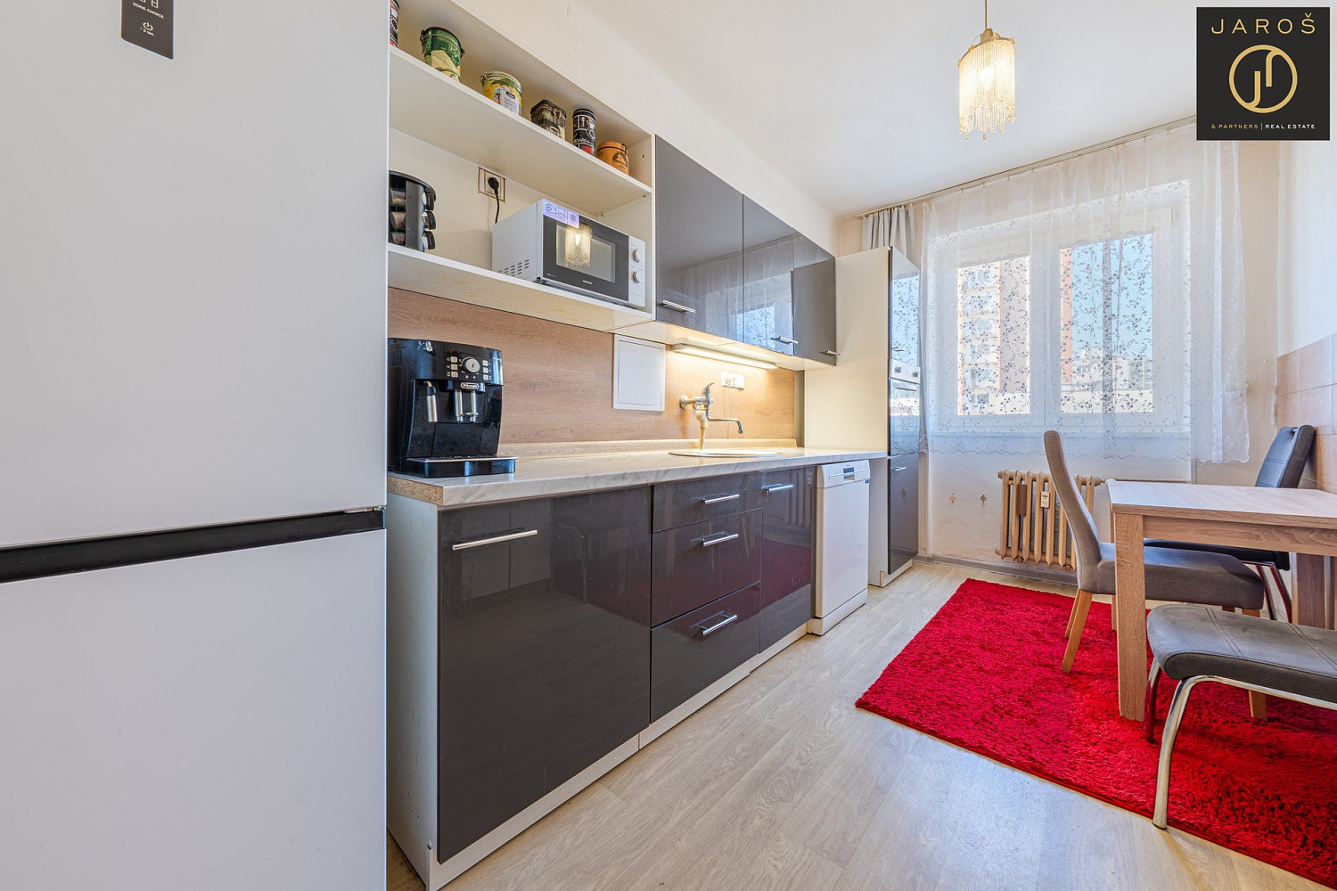 Prodej bytu 2+1 61 m² — photo 2