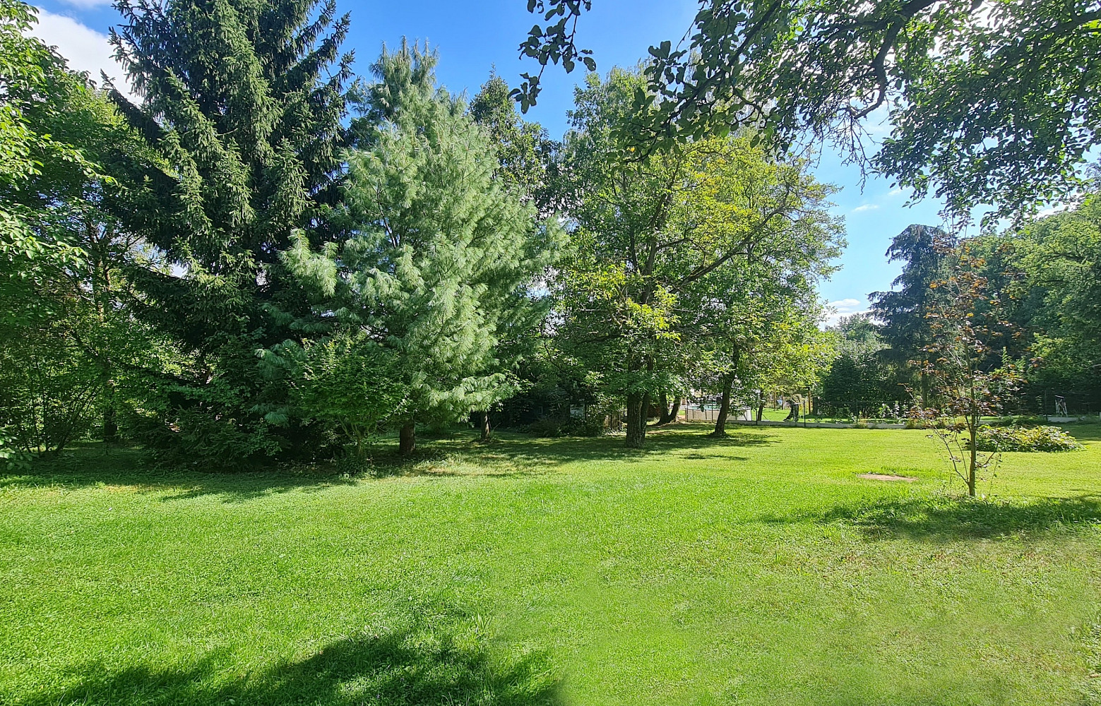 Prodej stavebního pozemku 1 018 m²