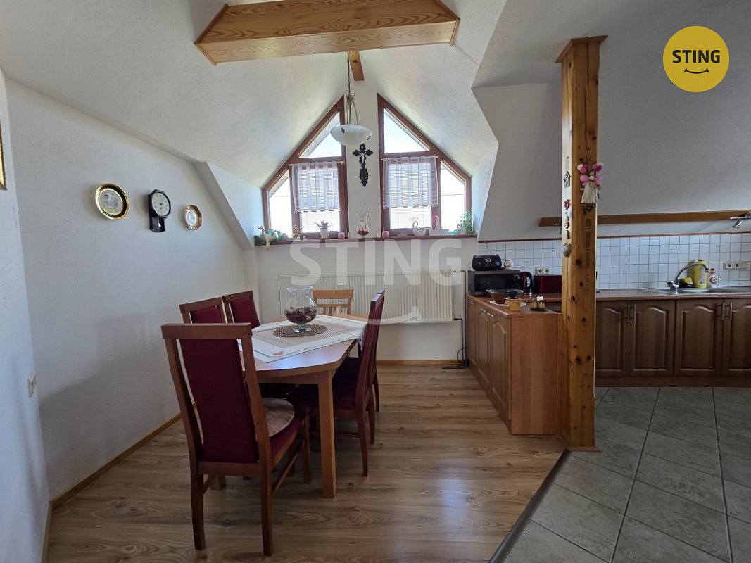 Pronájem domu 170 m² s pozemkem 878 m² – fotografie 4