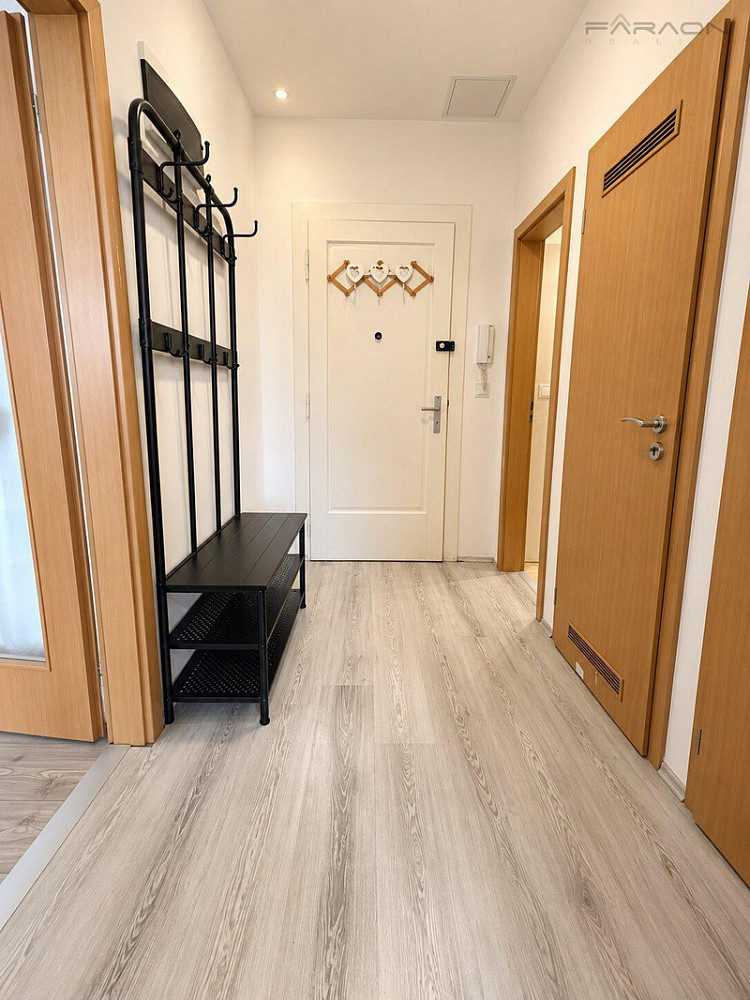 Pronájem bytu 1+1 38 m² – fotografie 5