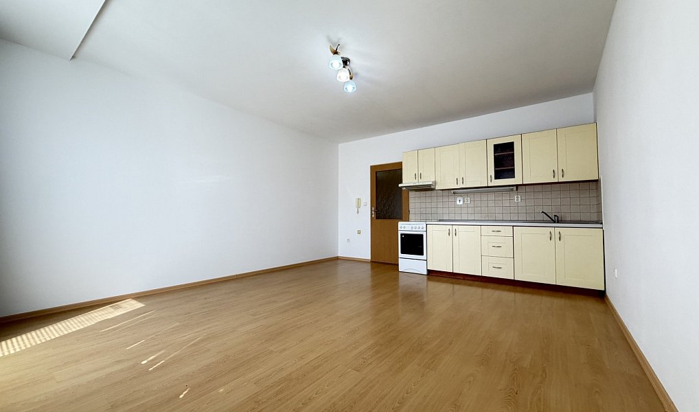 Pronájem bytu 1+kk 32 m², Otrokovice – náhled fotky 16
