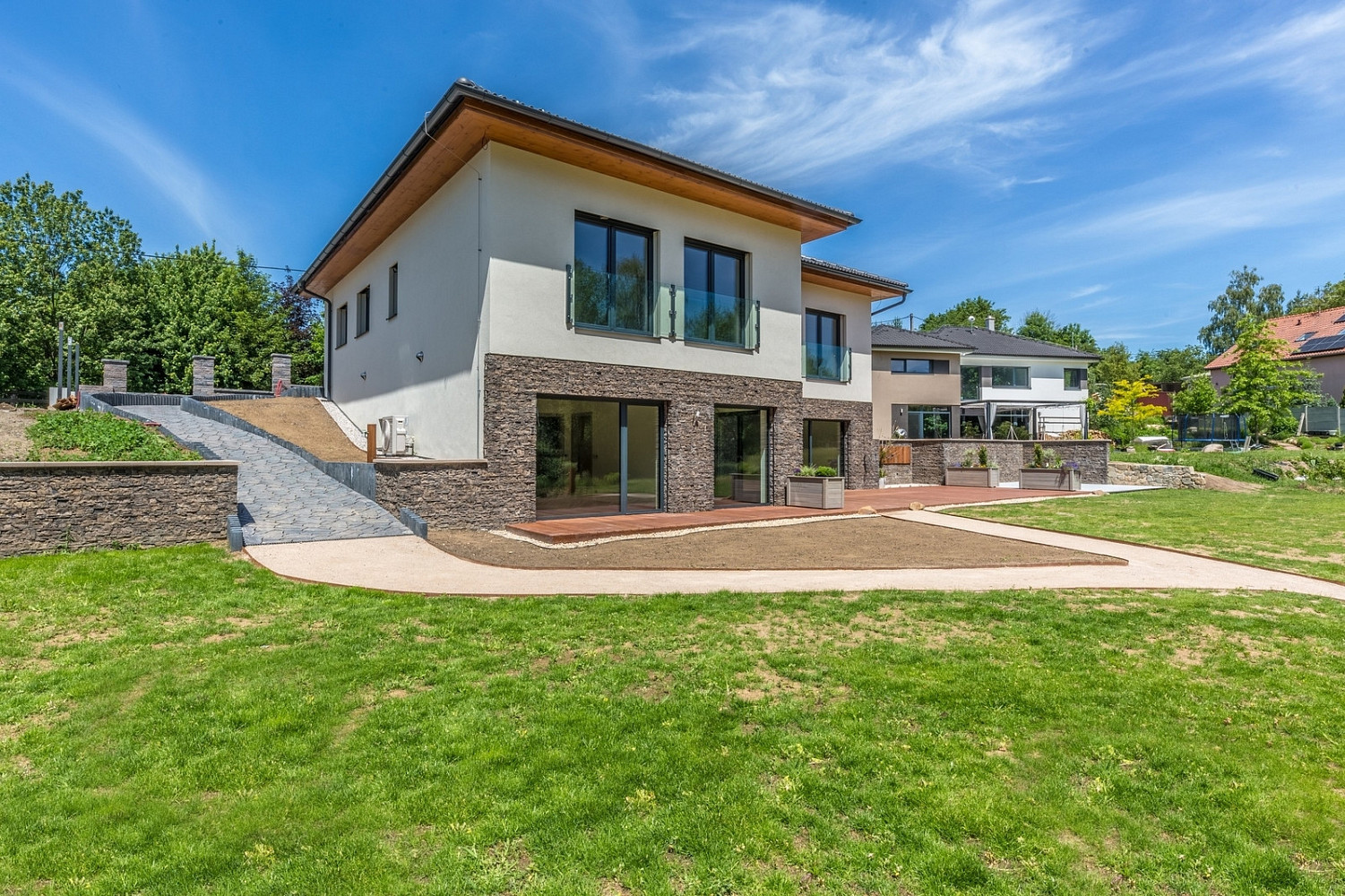 Prodej domu 267 m² s pozemkem 1 606 m²