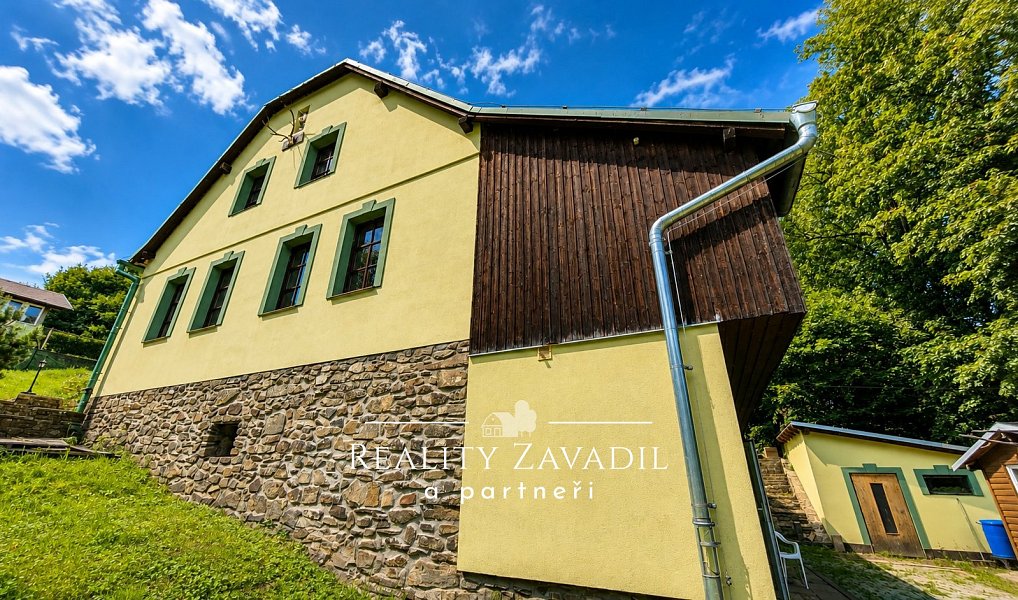 Prodej ubytovacího objektu 322 m², Vysoká – náhled fotky 33