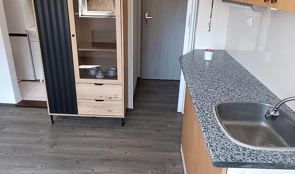 Pronájem bytu 1+kk 18 m², Benešov nad Ploučnicí – náhled fotky 2