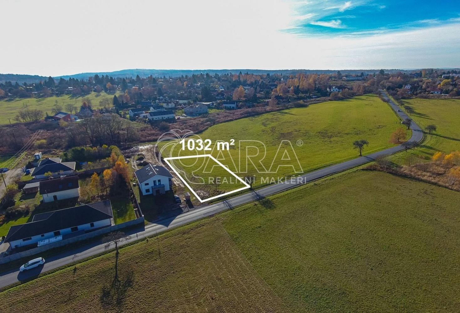 Prodej stavebního pozemku 1 032 m² – pohled 4