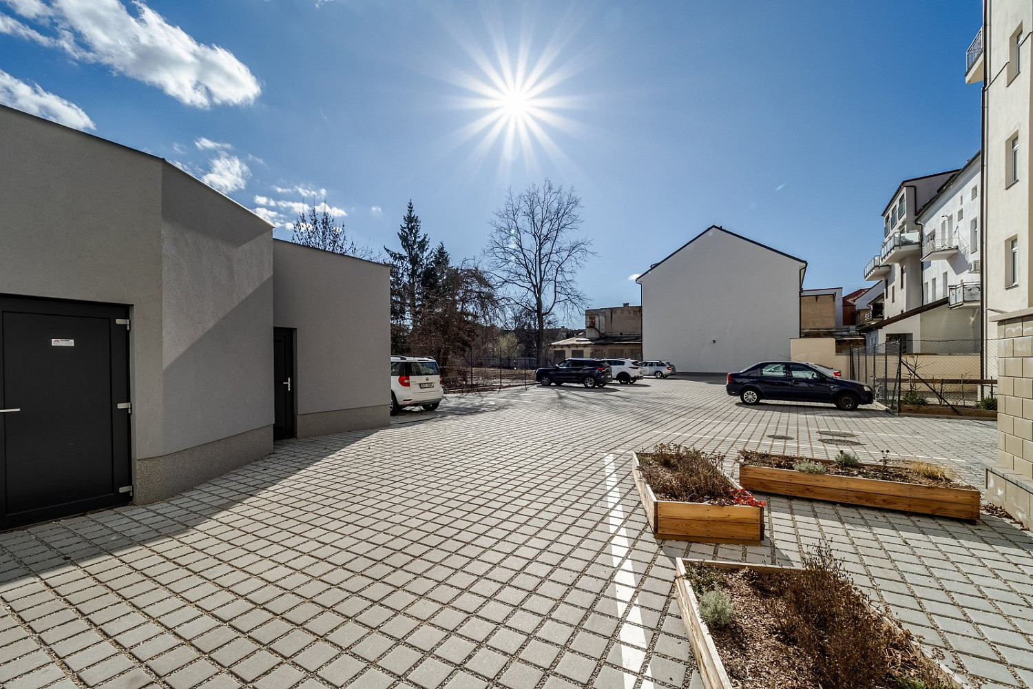 Pronájem parkovacího stání - Štítného, České Budějovice – pohled 2