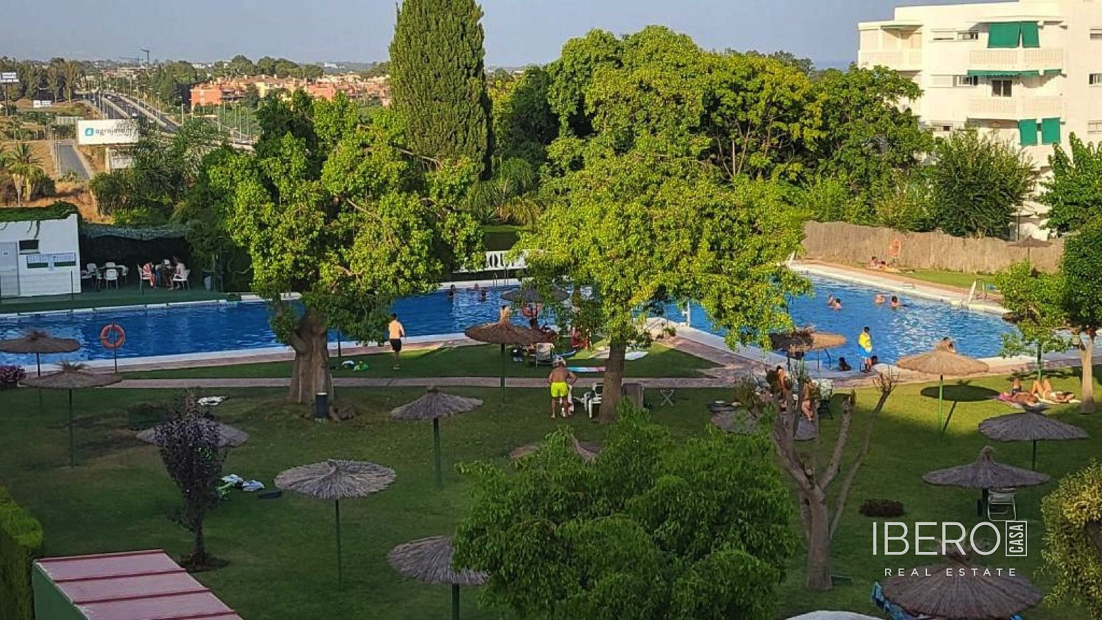 Pis 4+kk – Estepona, Main Entrance Park Beach Estepona, Cancelada - Vista 2