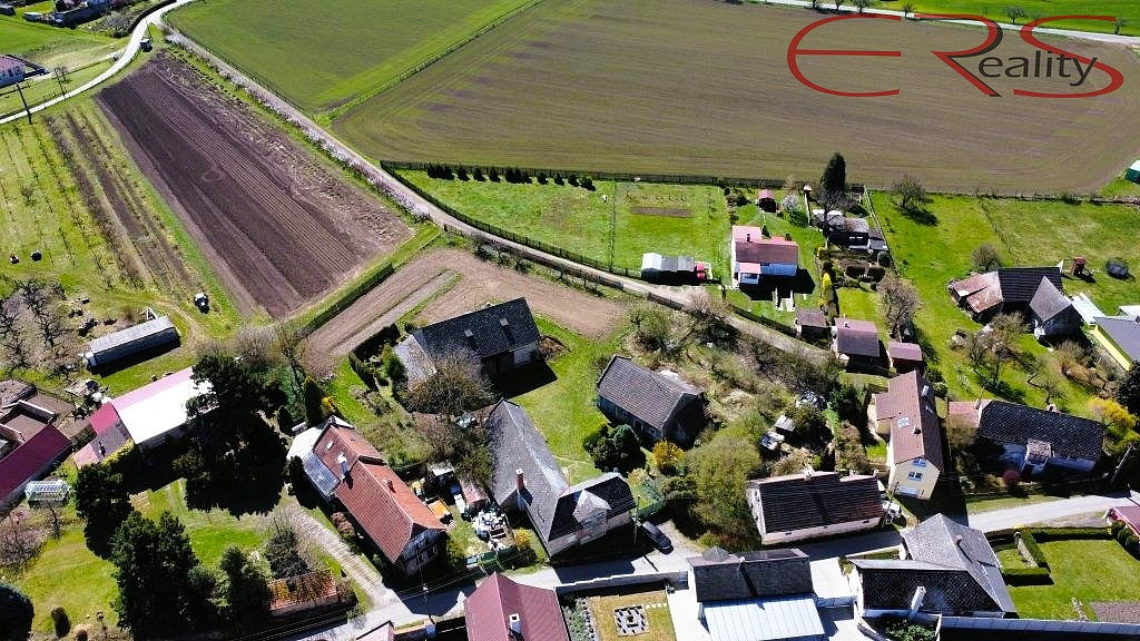Prodej stavebního pozemku 3 869 m²