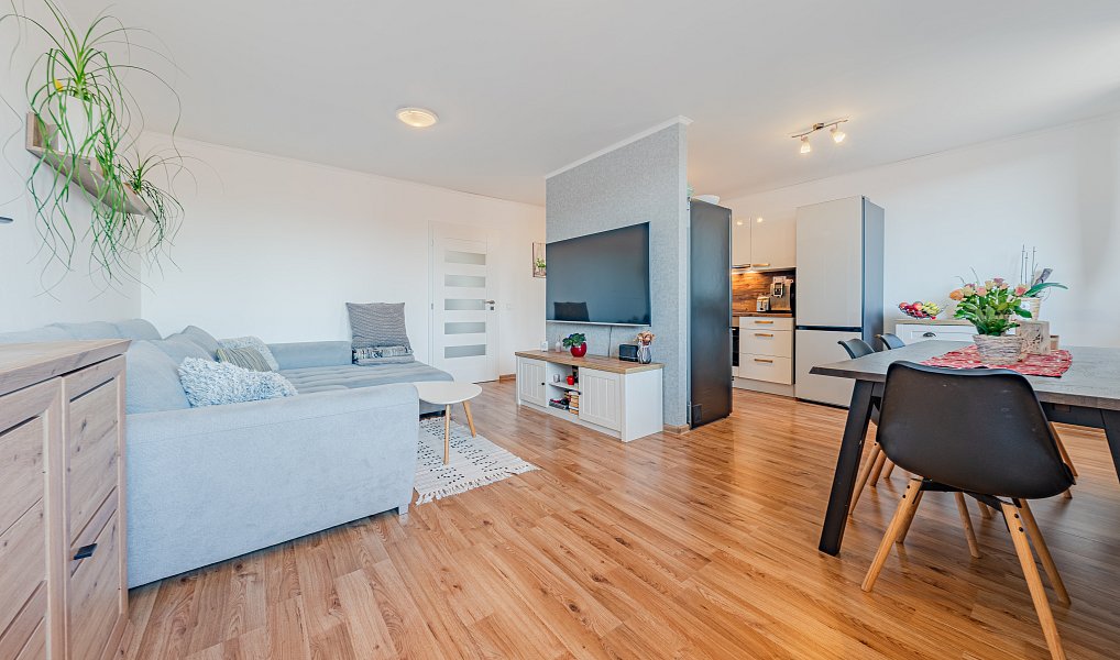 Prodej bytu 3+1 77 m², Nové Strašecí – náhled fotky 2