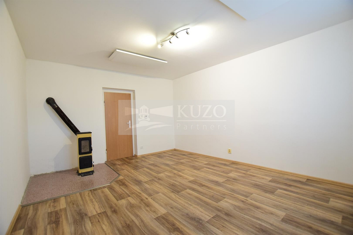 Pronájem bytu 1+1 37 m² – fotografie 3