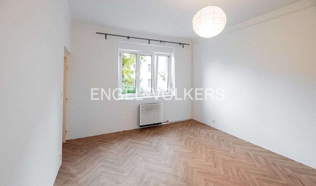 Pronájem bytu 1+kk 27 m², Praha – fotka 1 z 6