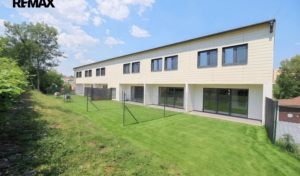 Prodej domu 87 m² s pozemkem 19 m², Ostrava – fotka 1 z 9