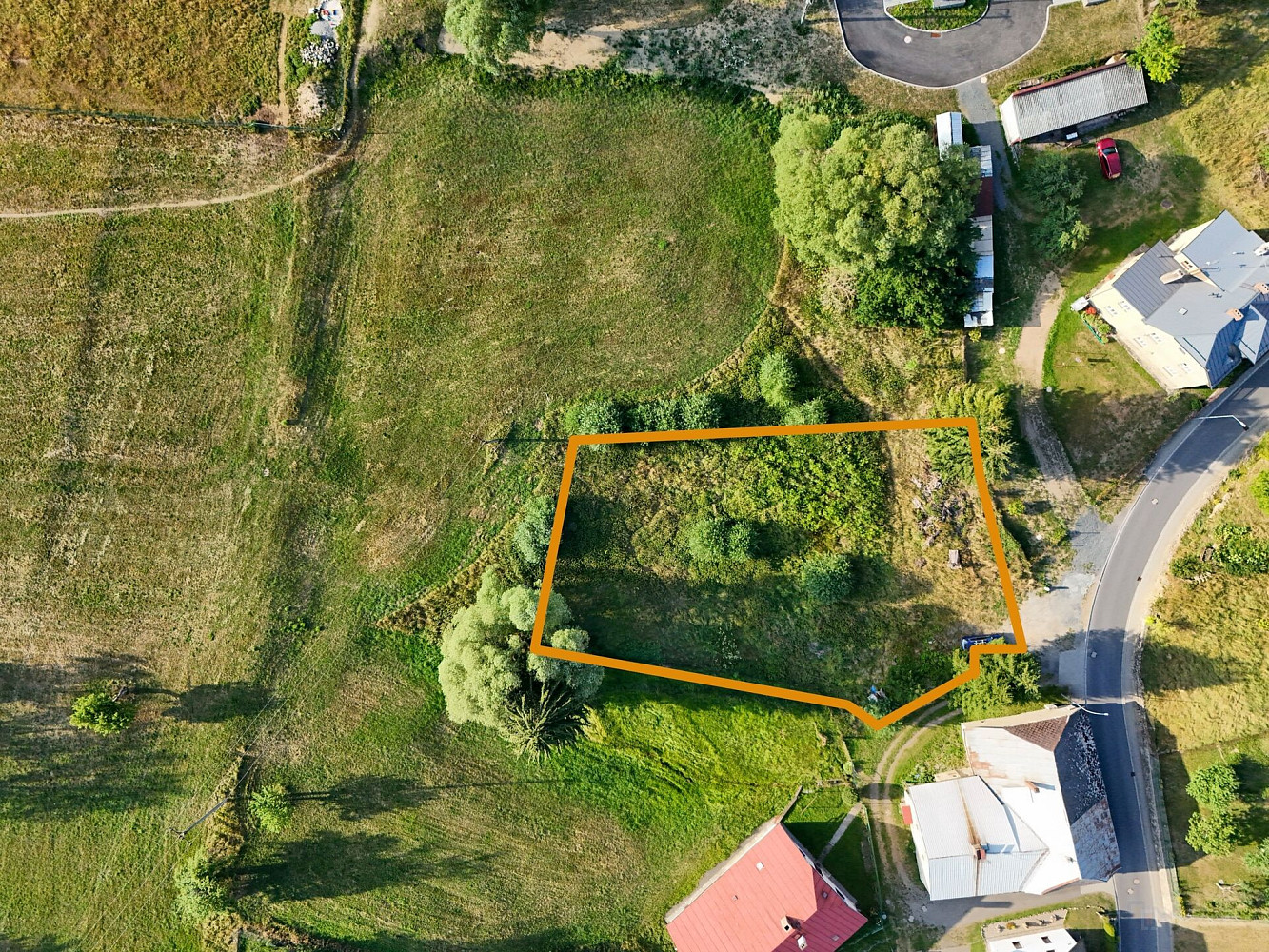 Prodej stavebního pozemku 1 662 m² – fotografie 2