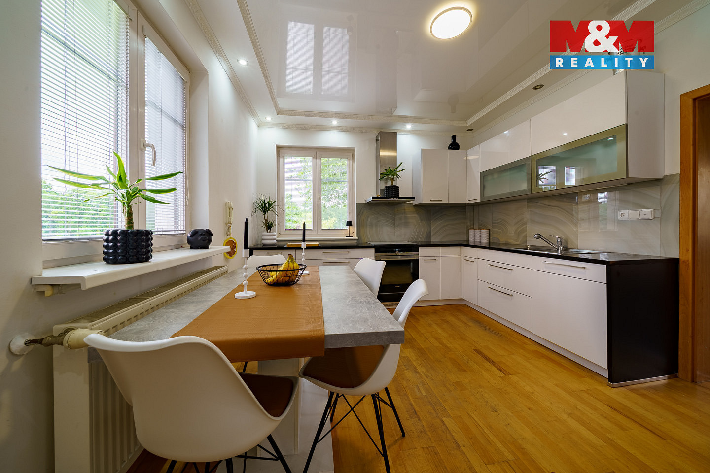 Prodej domu 150 m² s pozemkem 1 383 m² — photo 2