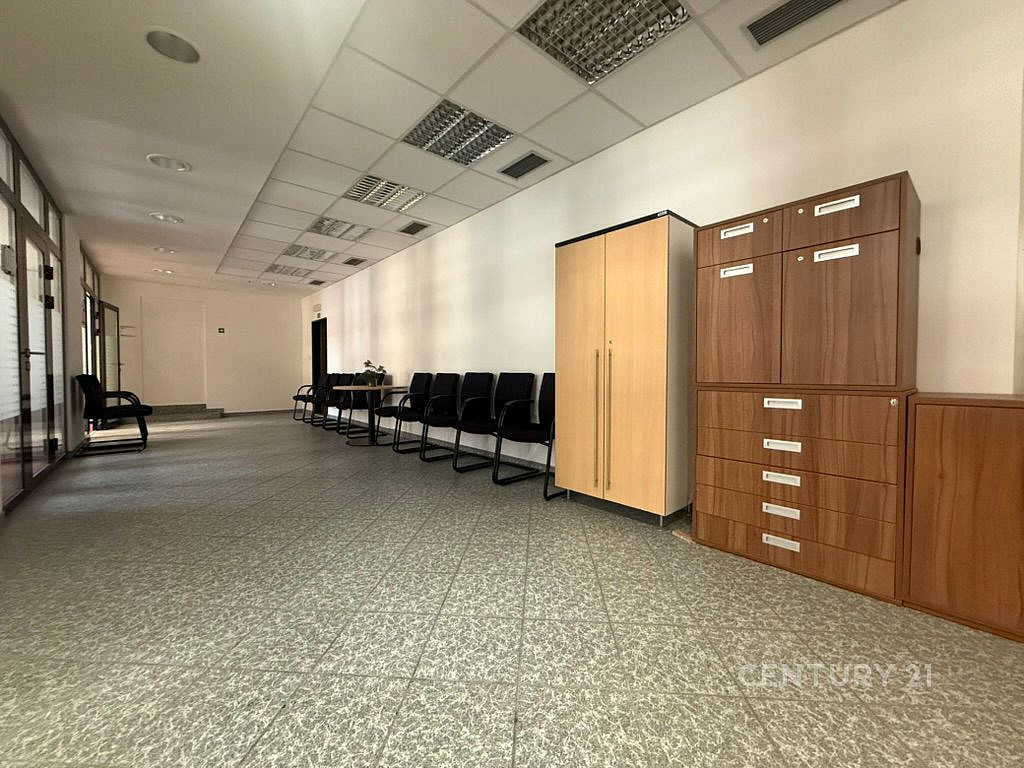 Pronájem kanceláře 12 m² – fotografie 3