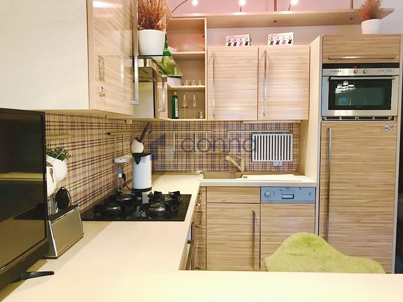 Pronájem bytu 4+kk 140 m² – fotografie 2