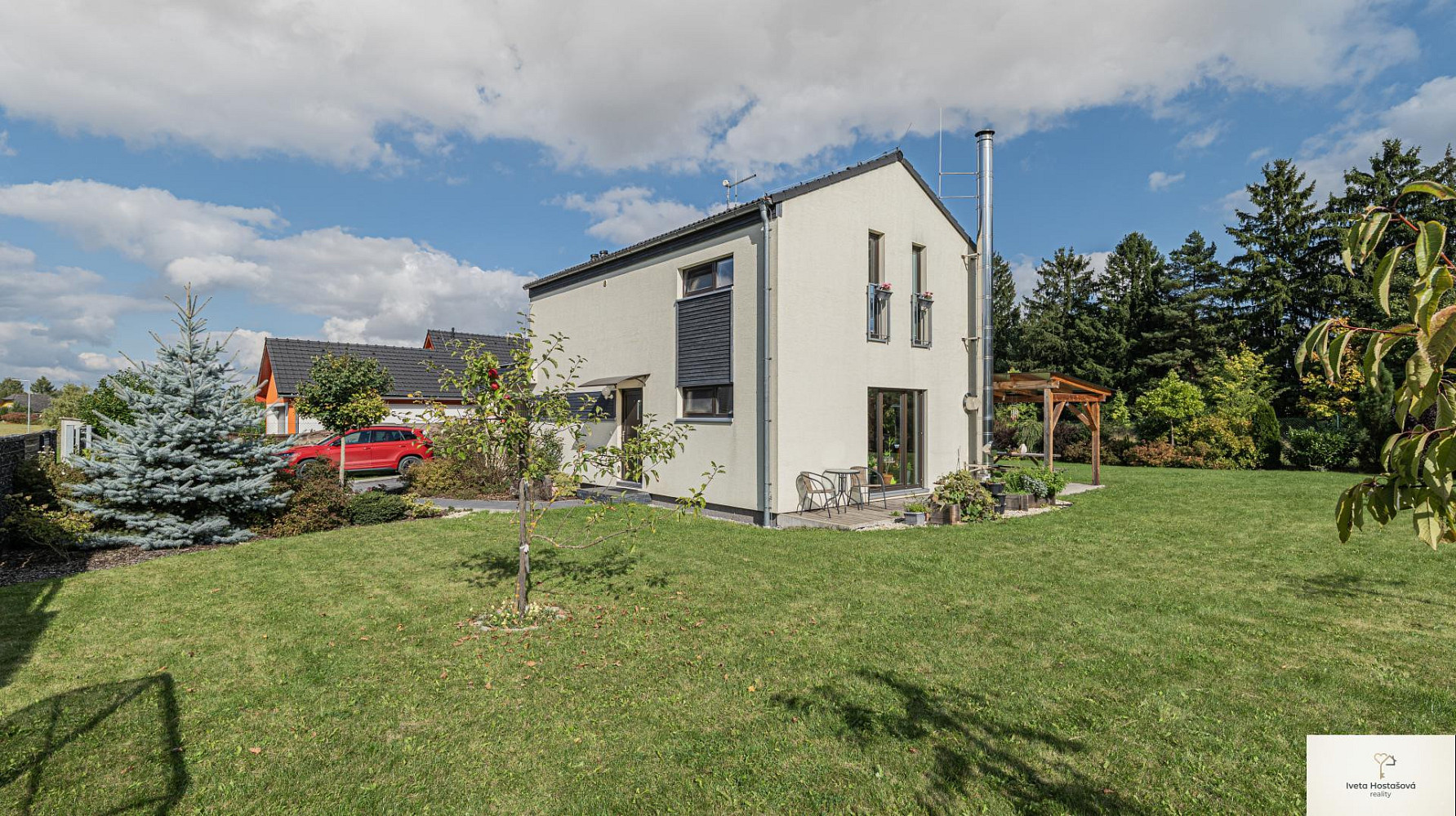 Prodej domu 110 m² s pozemkem 990 m² – fotografie 2