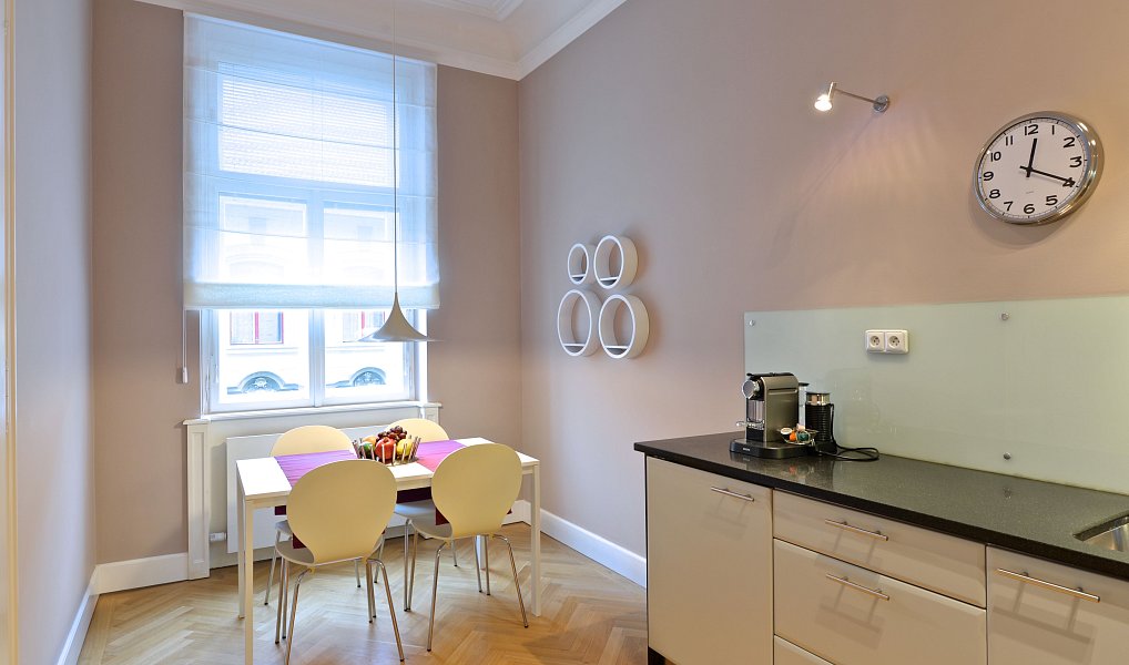 Pronájem bytu 3+1 120 m², Praha – náhled fotky 8