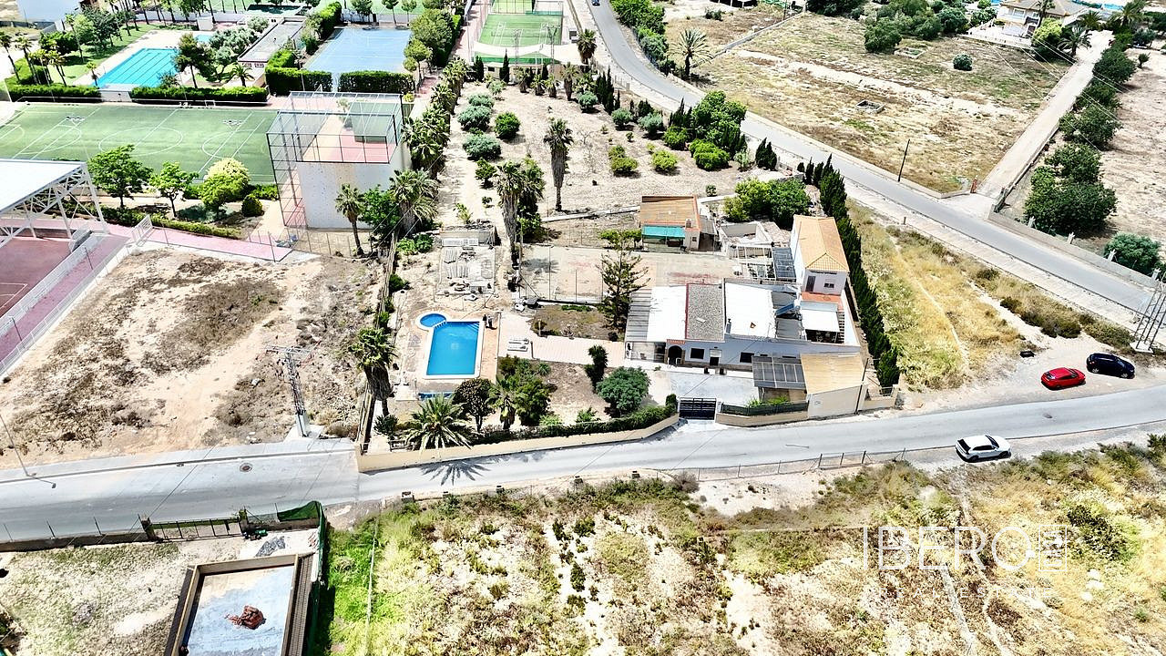 Prodej domu 347 m² s pozemkem 5 029 m² - Vista 3