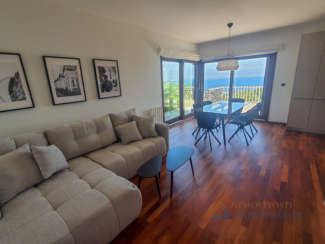 Pronájem bytu 2+kk 101 m² - Widok 3