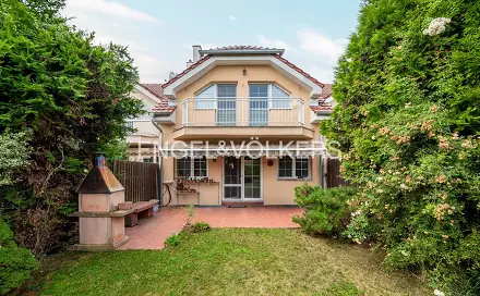 Pronájem domu 150 m² s pozemkem 84 m², Okrová, Praha 4 - Libuš