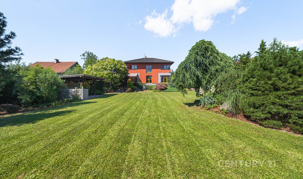 Pronájem domu 210 m² s pozemkem 1 586 m², Mukařov – náhled fotky 7