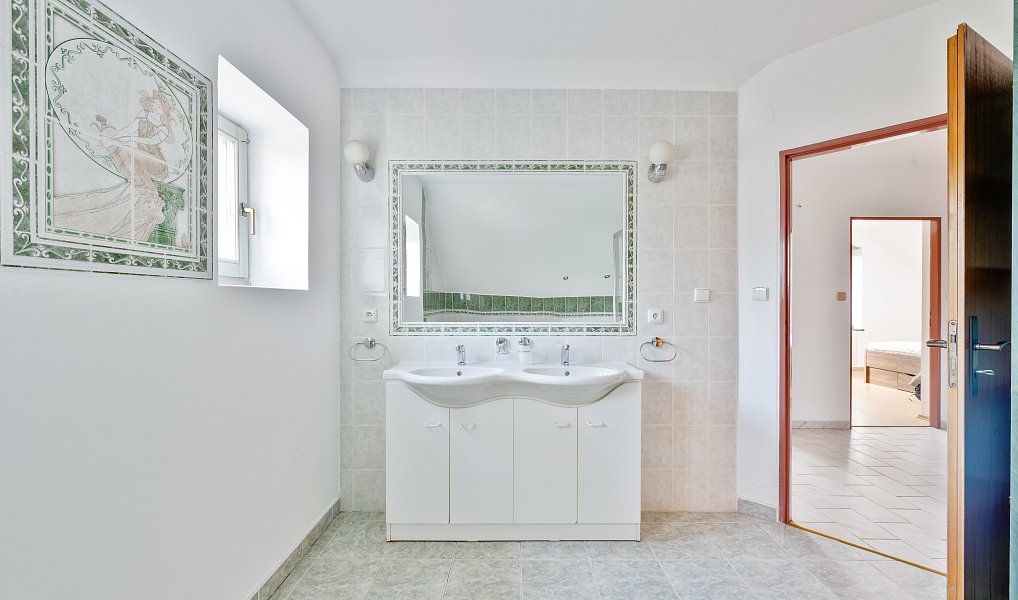 Prodej domu 297 m² s pozemkem 386 m², Planá nad Lužnicí – náhled fotky 15