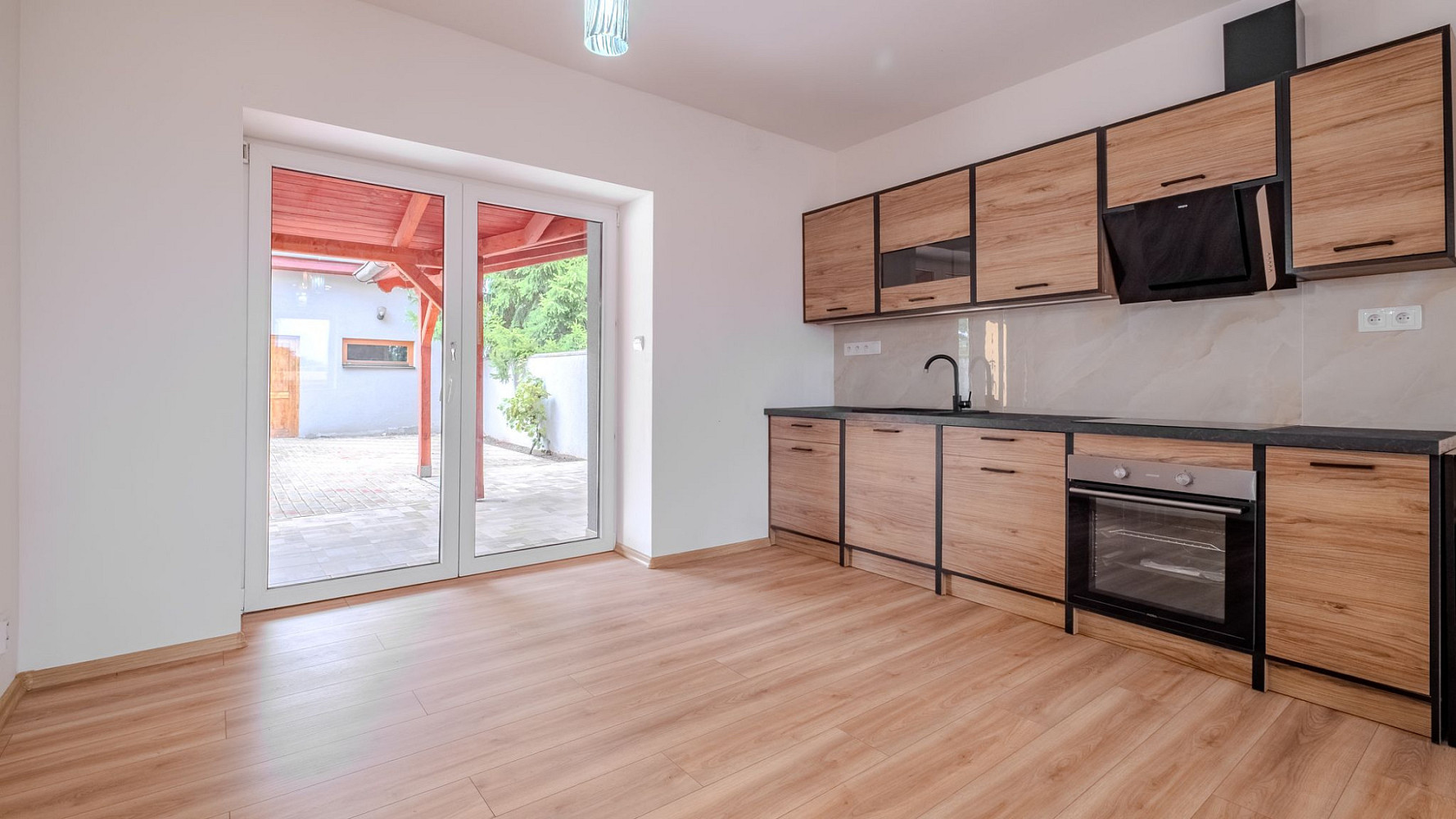 Prodej domu 181 m² s pozemkem 656 m² – fotografie 3