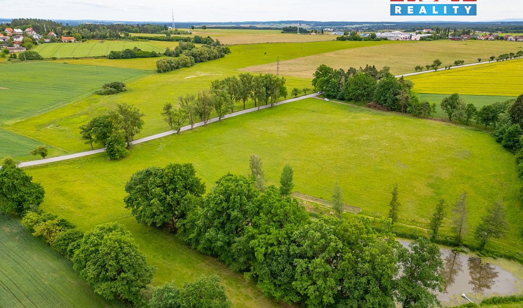 Prodej pole 19 767 m², Slapy – náhled fotky 11