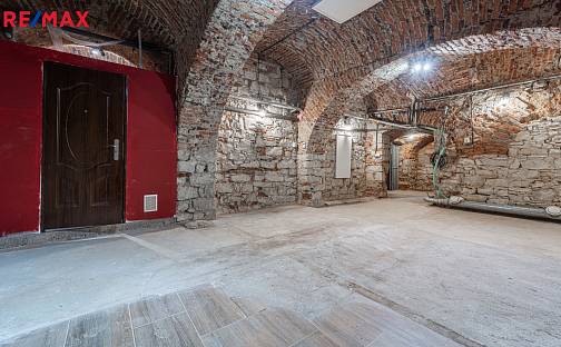 Pronájem obchodních prostor 74 m², Prvního pluku, Praha 8 - Karlín