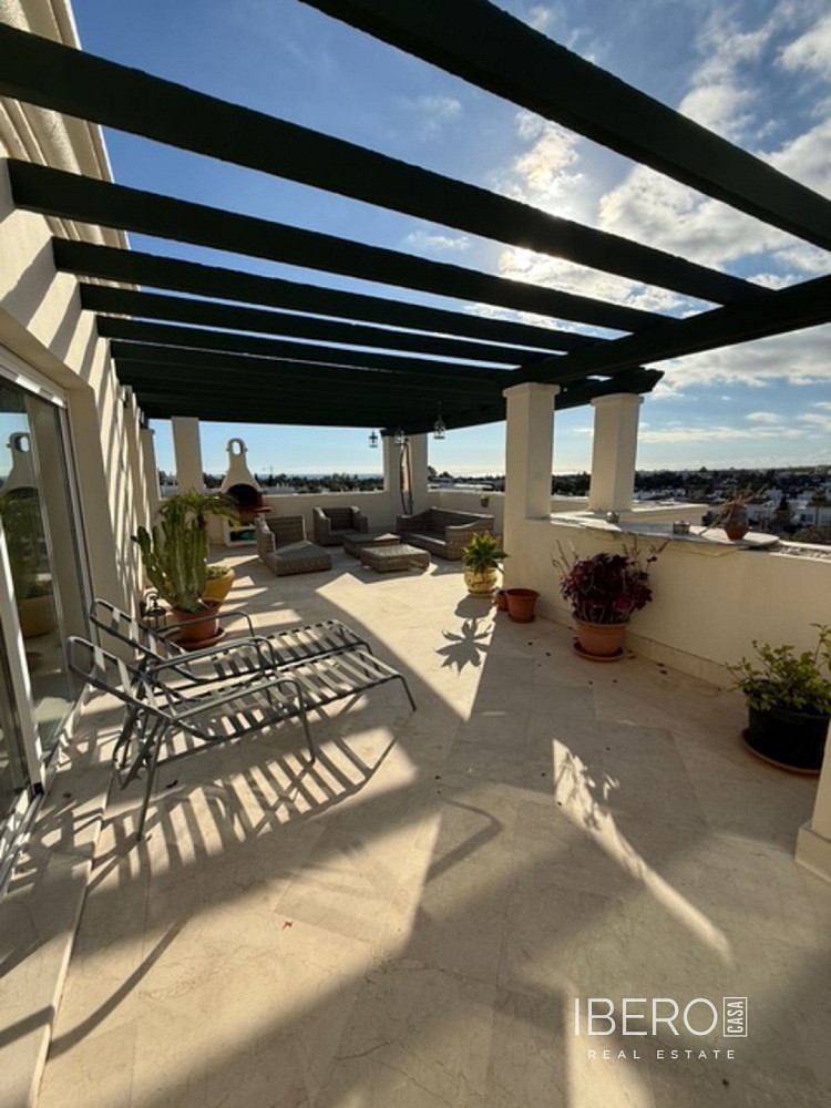 Pis 4+kk – Marbella, Nueva Andalucía - Vista 2