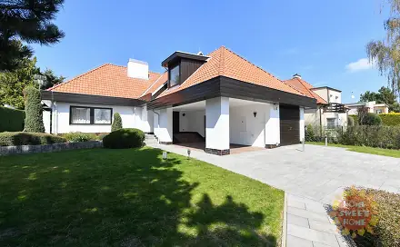 Pronájem domu 417 m² s pozemkem 1 208 m², Ke hrádku, Praha 4 - Kunratice